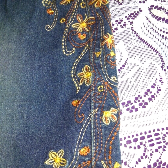 Z. CAVARICCI Boho Embroidered Denim Mini Skirt… - Picture 3 of 8